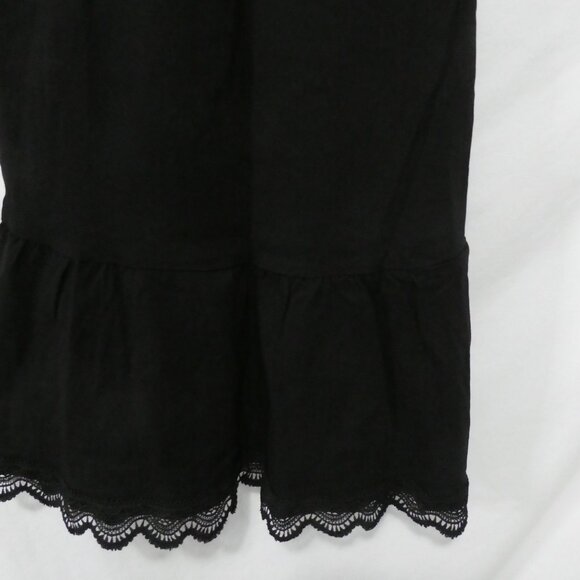 SHEIN - Curve | 2XL | Black Scalloped Hem V-Neck Mini Dress - Picture 8 of 14